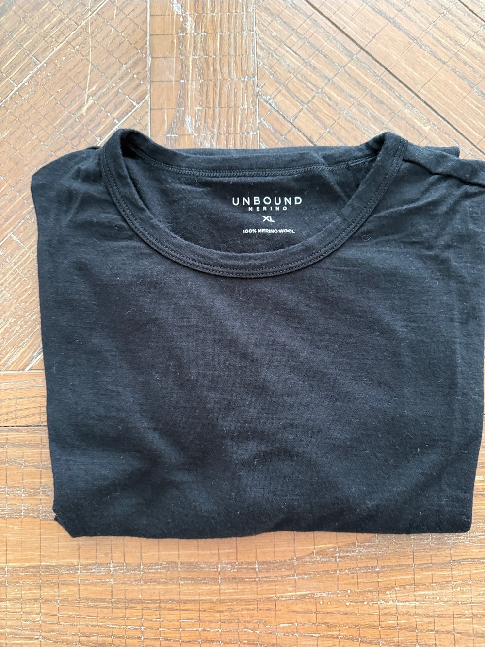 Unbound Merino Men's Black Crewneck Short Sleeve Tee